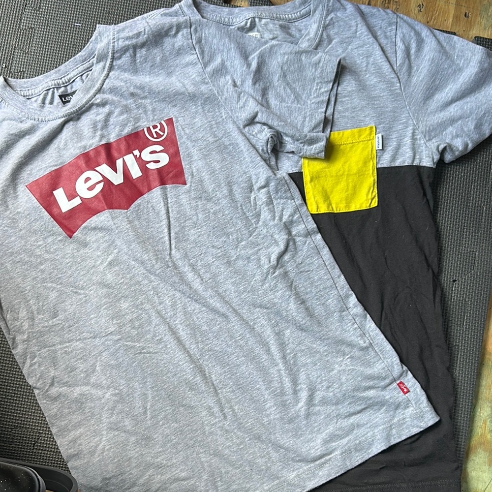 Levi's Gray and Black Short Sleeve Tees